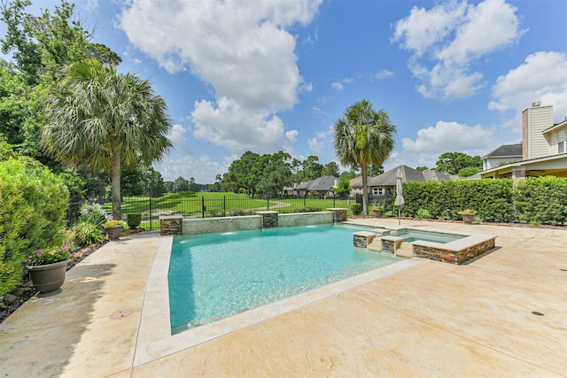 8006 Sports Haven Dr, Humble, TX 77346 - view of swimming pool with a pool with connected hot tub, a fenced backyard, and a patio area