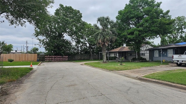 9706 Chatfield St, Houston, TX 77025