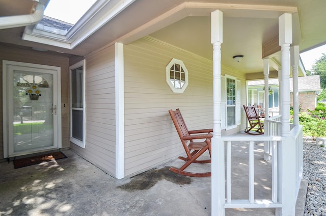 4318 Glen Avon Dr, Pasadena, TX 77505 - view of exterior entry featuring a porch