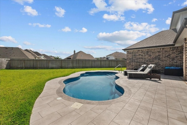 6214 Bois D Arc St, League City, TX 77573 - view of swimming pool featuring a patio area and a fenced backyard