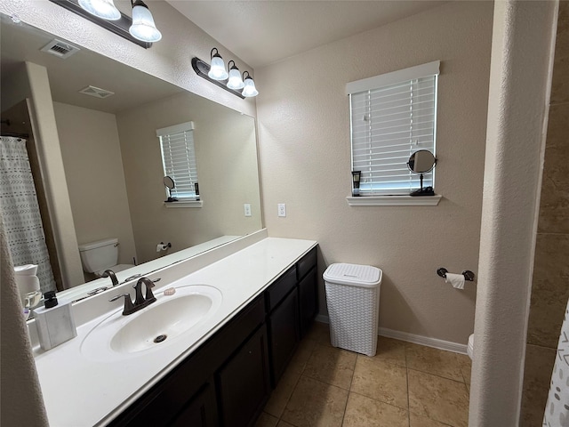 9022 Saint Laurent Ln, Houston, TX 77044 - full bath with toilet and vanity