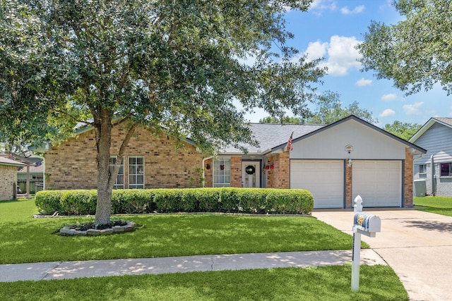 1926 Meadow Creek Dr, Pearland, TX 77581 - single story home with brick siding, driveway, an attached garage, and a front lawn
