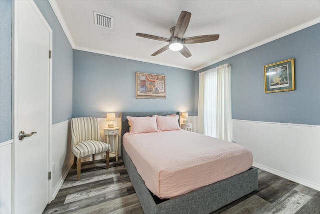 1926 Meadow Creek Dr, Pearland, TX 77581 - bedroom with dark wood finished floors, crown molding, and ceiling fan
