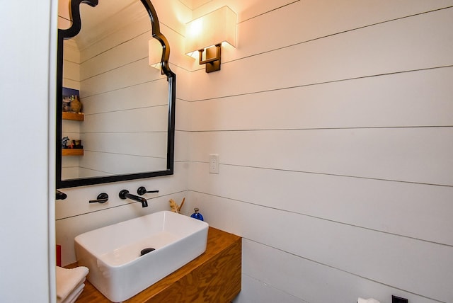 327 Cinnamon Oak Ln, Houston, TX 77079 - bathroom with a sink