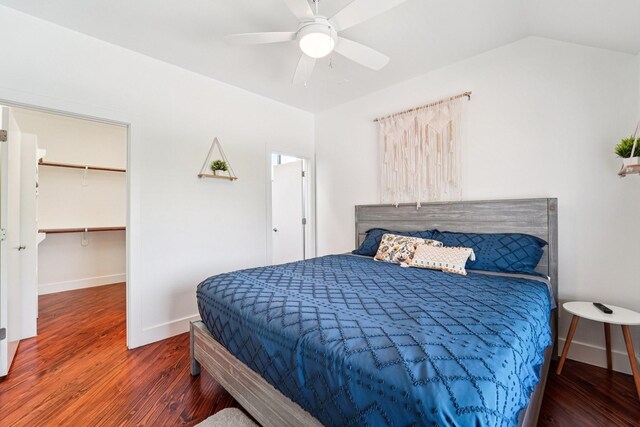 2209 Bastrop St, Houston, TX 77003 - home office with wood finished floors and baseboards