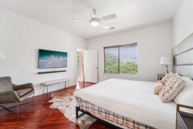 2209 Bastrop St, Houston, TX 77003 - bedroom featuring wood finished floors and ceiling fan