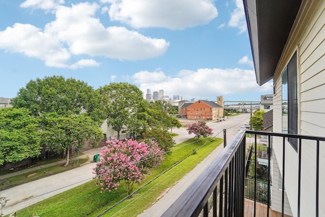 2209 Bastrop St, Houston, TX 77003 - balcony featuring a city view