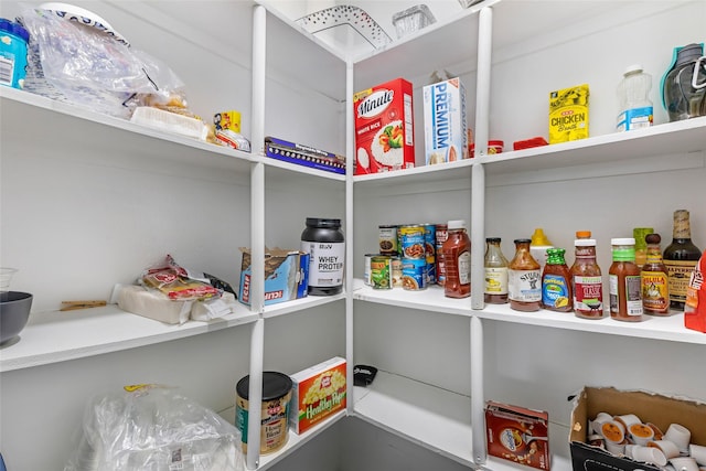 605 Waco St, Dayton, TX 77535 - view of pantry
