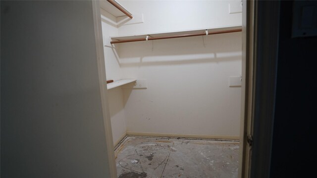 6303 Greenway Forest Ln, Houston, TX 77088 - view of spacious closet