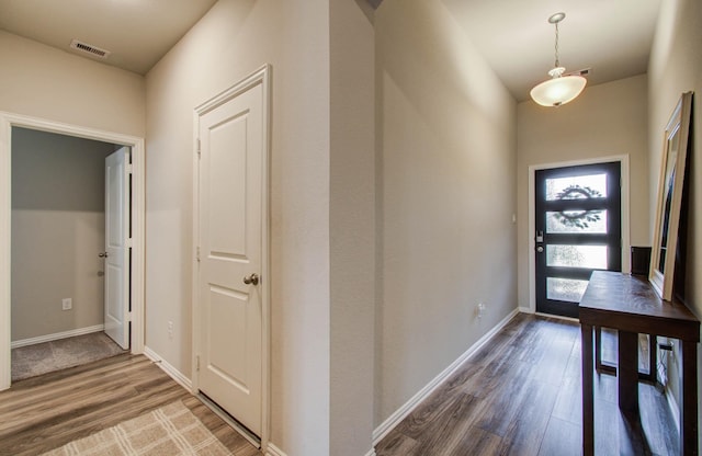 15023 Eves Necklace Ct, Cypress, TX 77433 - foyer entrance featuring wood finished floors and baseboards