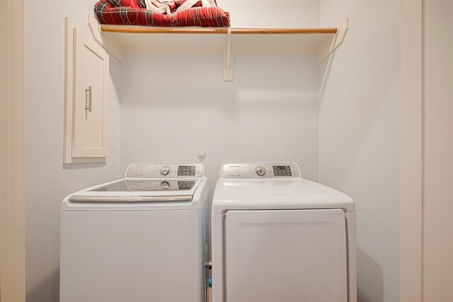 5307 Nett St Unit C, Houston, TX 77007 - washroom with separate washer and dryer