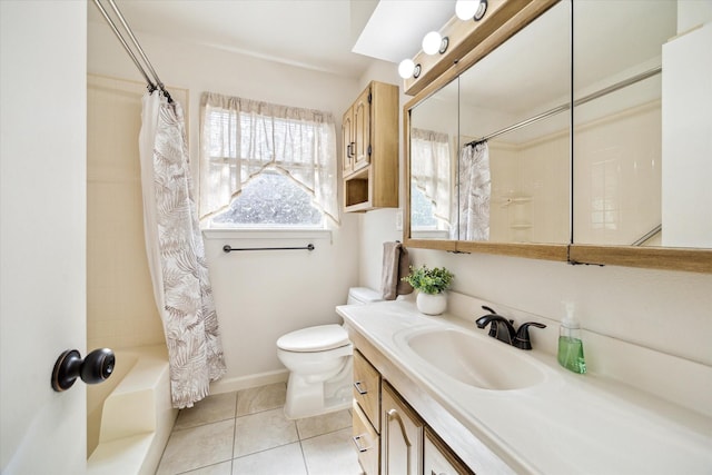 3006 Hartwick Rd, Houston, TX 77093 - full bath featuring vanity, tile patterned floors, and shower / bath combo with shower curtain