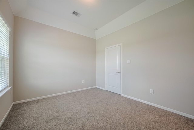 915 Lakeland Cir, Rosharon, TX 77583 - unfurnished room with carpet flooring
