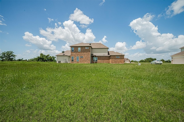 915 Lakeland Cir, Rosharon, TX 77583 - view of yard
