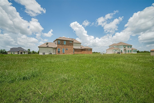915 Lakeland Cir, Rosharon, TX 77583 - view of yard
