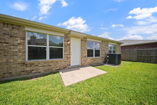 10335 Caribou Cv, Missouri City, TX 77459 - entrance to property with brick siding and a patio