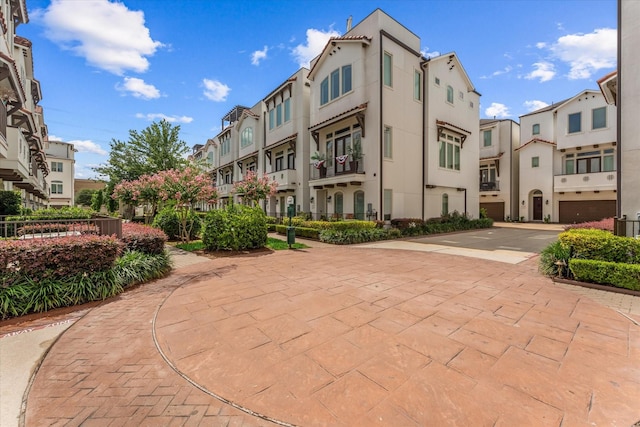 1211 Bonner St, Houston, TX 77007 - view of property with a residential view