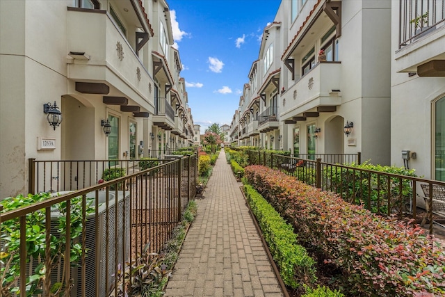 1211 Bonner St, Houston, TX 77007 - view of home's community