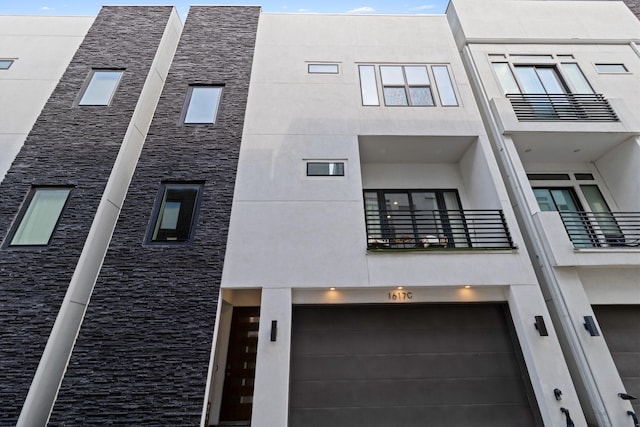 1617 Wheeler St Unit C, Houston, TX 77004 - view of property with a garage