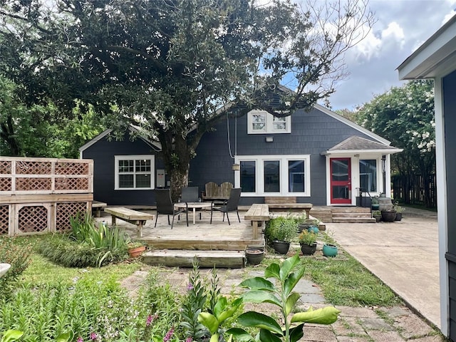308 W 33rd St, Houston, TX 77018 - rear view of house with a deck