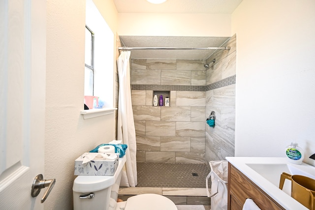 11811 Braesridge Dr, Houston, TX 77071 - bathroom featuring vanity and tiled shower