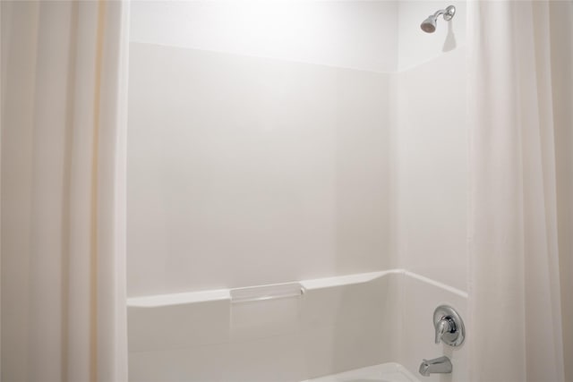 1603 Winwood Dr, Conroe, TX 77303 - bathroom featuring shower / bath combination