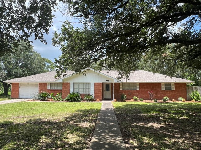 1106 Chapel Ln, El Campo, TX 77437 - photo 32