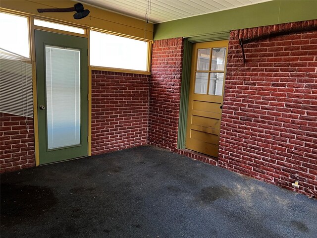 826 Kentucky St, Deer Park, TX 77536 - view of unfurnished sunroom
