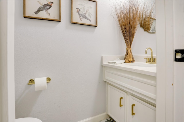 2510 Trailside Ct, Sugar Land, TX 77479 - half bath featuring vanity and toilet