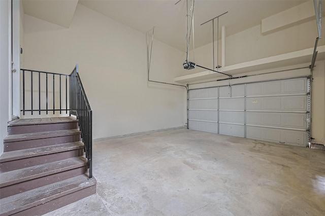 1035 E 28th St, Houston, TX 77009 - garage with a garage door opener