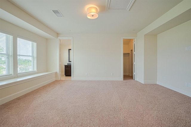 1035 E 28th St, Houston, TX 77009 - unfurnished room with light carpet