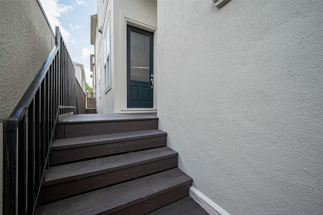 1035 E 28th St, Houston, TX 77009 - view of staircase