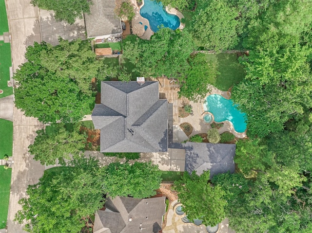 58 E Coldbrook Cir, The Woodlands, TX 77381 - aerial view of a pool area