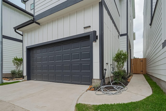 1609 Regents Gate, Houston, TX 77055 - garage featuring concrete driveway