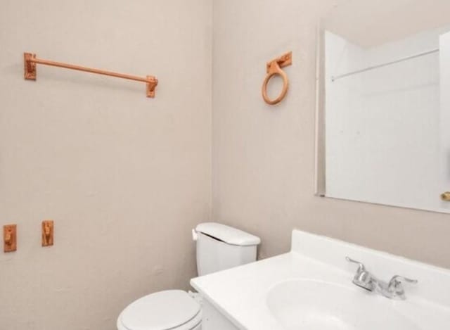 4803 Beechaven St, Houston, TX 77053 - bathroom with toilet and vanity