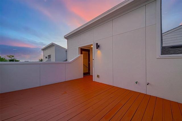 2205 Colorado St, Houston, TX 77007 - view of deck at dusk