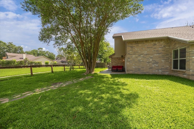 3403 Spring Arbor Ln, Sugar Land, TX 77479 - fenced backyard featuring a patio