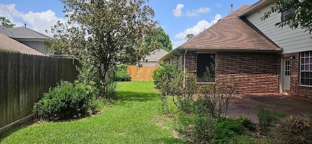 5322 Norborne Ln, Houston, TX 77069 - fenced backyard with a patio
