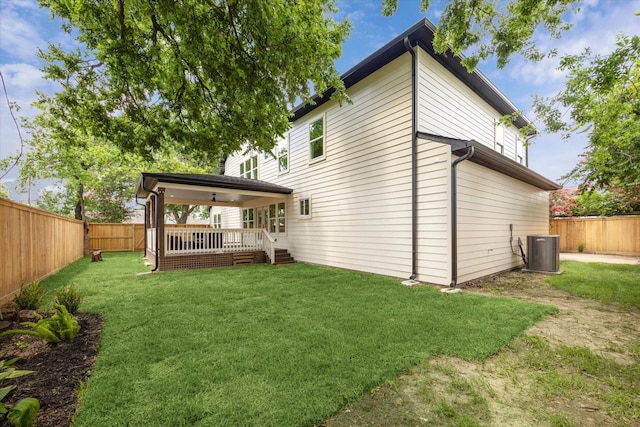 805 English St, Houston, TX 77009 - rear view of property with a fenced backyard