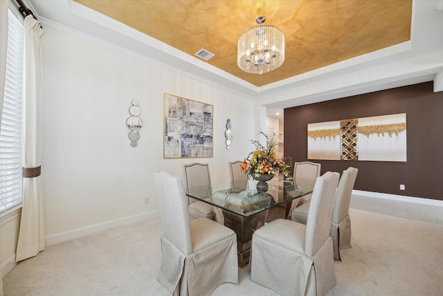 190 Monarch Trl, Sugar Land, TX 77498 - dining room with carpet floors, a chandelier, a tray ceiling, plenty of natural light, and ornamental molding