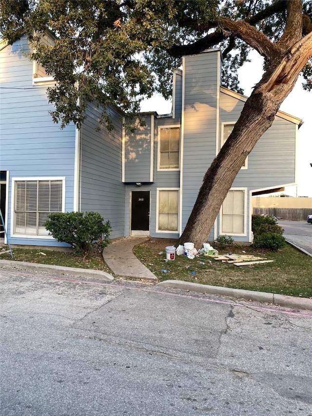 5625 Antoine Dr Unit 1016, Houston, TX 77091 - view of front of home featuring a chimney