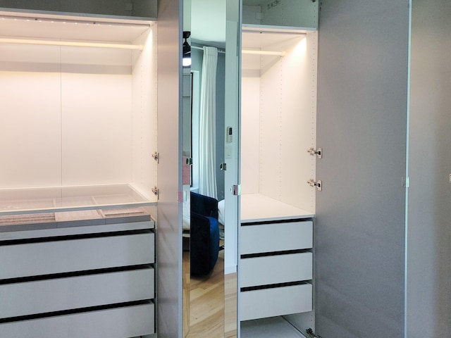2812 Crossvine, The Woodlands, TX 77380 - view of closet