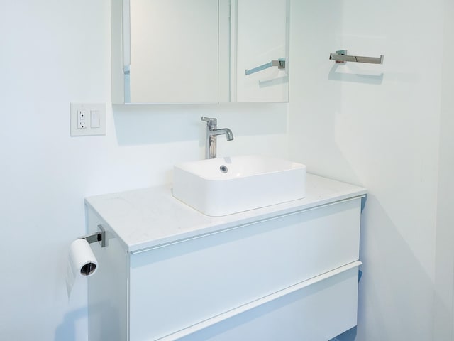 2812 Crossvine, The Woodlands, TX 77380 - bathroom featuring vanity