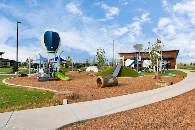 5519 Pearl Vista Dr, Katy, TX 77493 - community play area featuring a yard