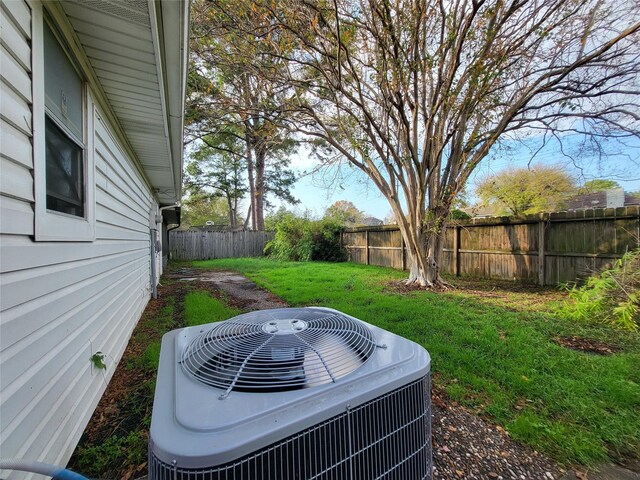 9406 Walnut Glen Dr, Houston, TX 77064 - photo 23
