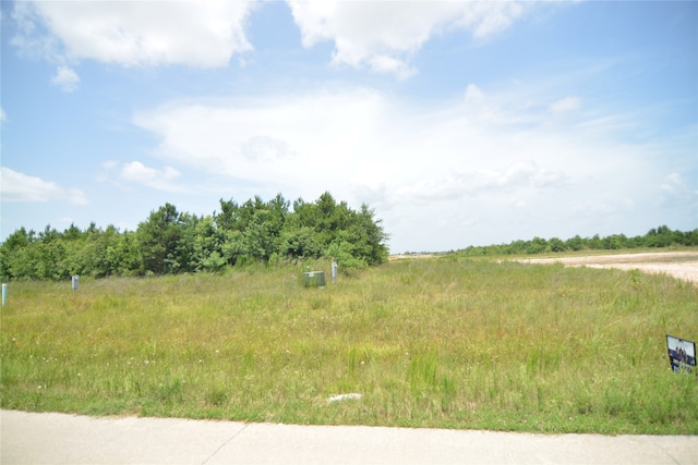 7716 Amanda Dr, Cleveland, TX 77327