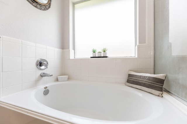 8114 Rushing Stream Ct, Tomball, TX 77375 - full bathroom featuring a garden tub