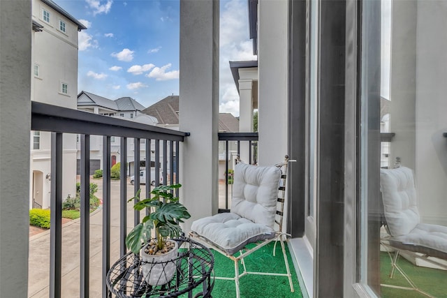 2206 Hilshire Glen Ct, Houston, TX 77080 - view of balcony