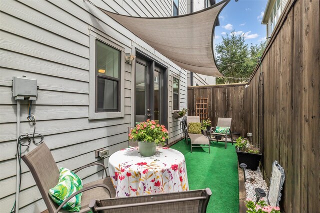 2206 Hilshire Glen Ct, Houston, TX 77080 - view of balcony