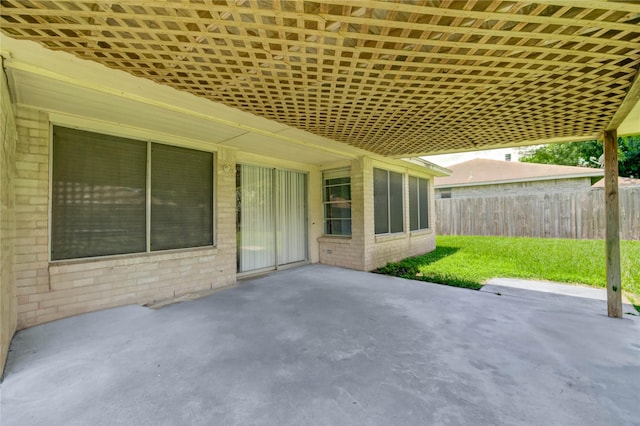 2710 Magnolia Ct, Stafford, TX 77477 - view of patio / terrace